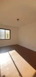 Apartamento com 2 Quartos para alugar, 78m² no Retiro, Petrópolis