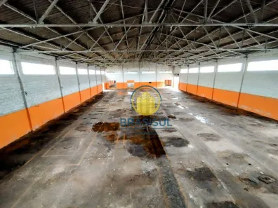 Galpão/Depósito/Armazém para venda ou aluguel, 2500m² no Embu-Guaçu, Embu-Guaçu