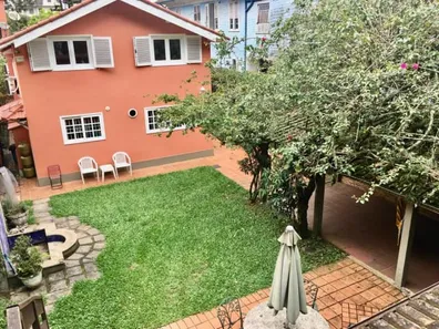 Imóvel Comercial com 1 Quarto para venda ou aluguel, 250m² no Morin, Petrópolis