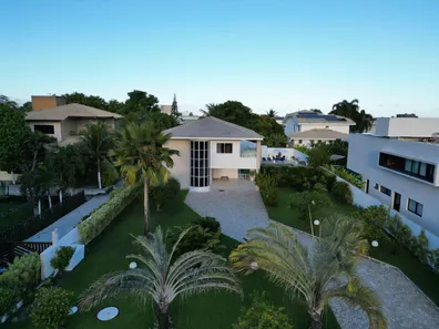 Casa de Condomínio com 4 Quartos para venda ou aluguel, 415m² no Busca Vida (Abrantes), Camaçari