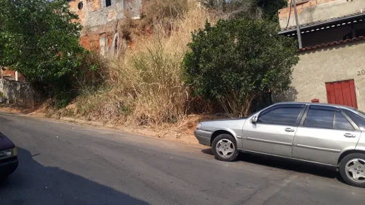 Lote/Terreno à venda, 500m² no Jardim dos Comerciários (Venda Nova), Belo Horizonte
