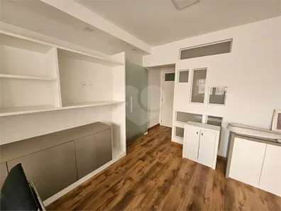 Sala Comercial à venda, 25m² no São Domingos, Niterói