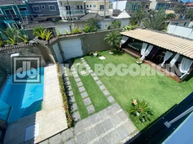 Casa de Condomínio com 5 Quartos para venda ou aluguel, 500m² no Vargem Pequena, Rio de Janeiro
