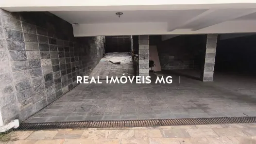 Casa com 6 Quartos para alugar, 500m² no Santo Antônio, Belo Horizonte