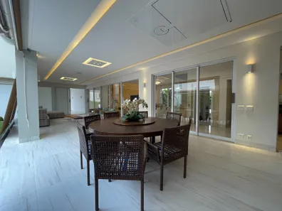 Sobrado com 4 Quartos para alugar, 512m² no Jardins Paris, Goiânia