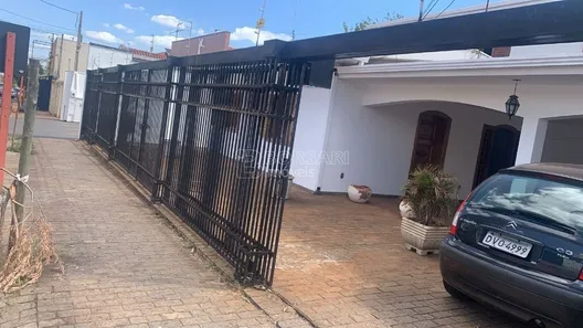 Sobrado com 4 Quartos à venda, 462m² no Centro, Araraquara