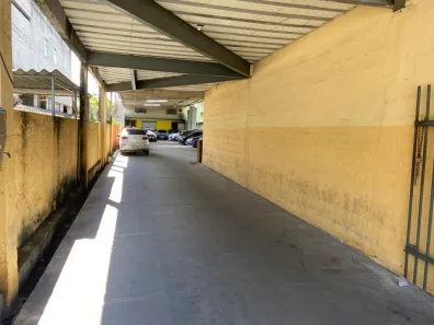 Galpão/Depósito/Armazém com 3 Quartos para alugar, 149m² no Centro, Nova Iguaçu