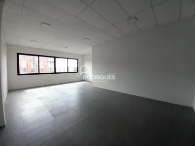 Sala Comercial para alugar, 46m² no Centro, Portão