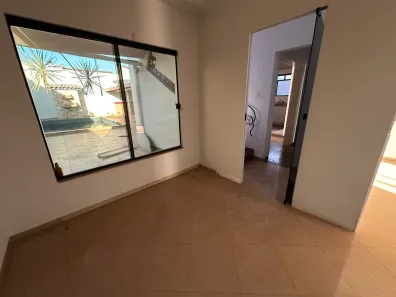 Sobrado com 3 Quartos para alugar, 375m² no Plano Diretor Sul, Palmas
