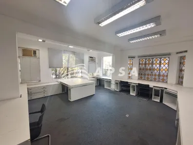 Prédio Comercial para alugar, 599m² no Urca, Rio de Janeiro