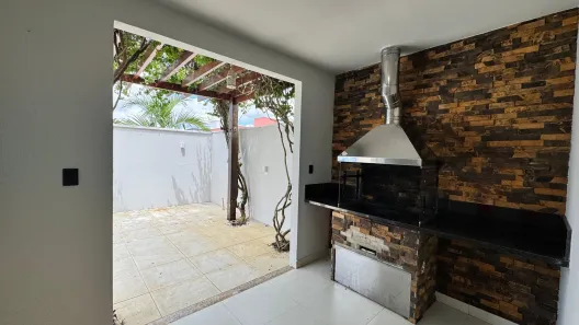 Casa de Condomínio com 4 Quartos para alugar, 220m² no Ponta Negra, Manaus