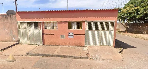 Casa com 2 Quartos à venda, 250m² no Santa Maria, Brasília