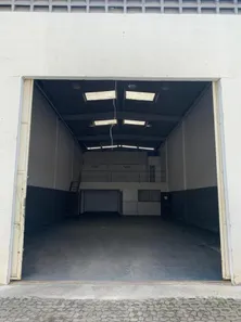 Galpão/Depósito/Armazém para alugar, 270m² no Buraquinho, Lauro de Freitas
