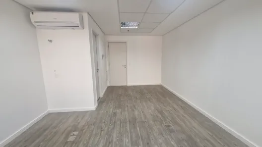 Sala Comercial para alugar, 22m² no Barra Olímpica, Rio de Janeiro