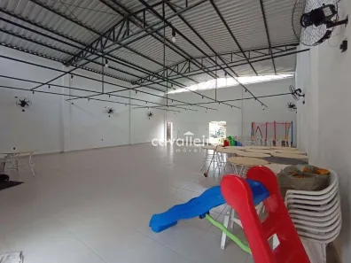 Galpão/Depósito/Armazém à venda, 180m² no Jardim Atlântico Central (Itaipuaçu), Maricá
