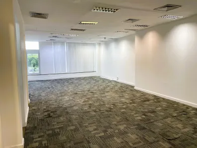 Sala Comercial para alugar, 80m² no Barra Olímpica, Rio de Janeiro