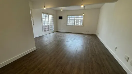 Sala Comercial à venda, 38m² no Centro, Gramado