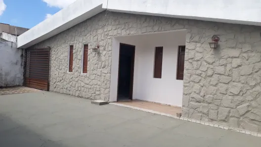 Casa com 4 Quartos para alugar, 170m² no Pitimbu, Natal