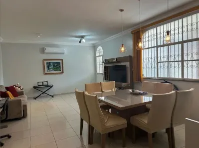 Casa com 3 Quartos à venda, 250m² no Adrianópolis, Manaus