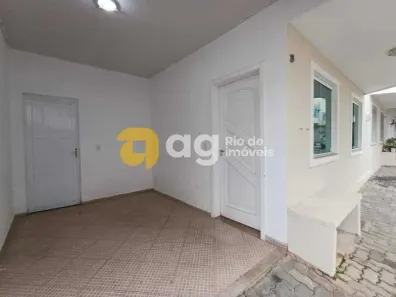 Casa de Condomínio com 3 Quartos para alugar, 140m² no Vila Valqueire, Rio de Janeiro