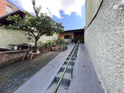 Casa com 3 Quartos à venda, 100m² no Copacabana, Belo Horizonte