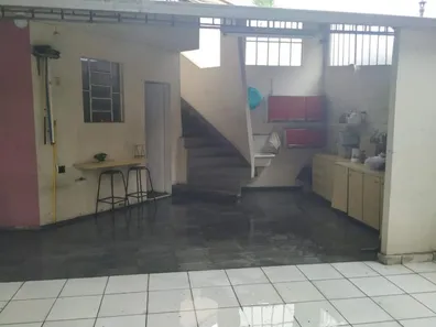 com 3 Quartos para alugar, 380m² no Santa Efigênia, Belo Horizonte