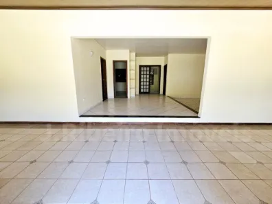 Casa com 3 Quartos para alugar, 194m² no Setor Habitacional Jardim Botânico, Brasília
