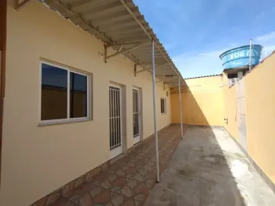 Casa com 1 Quarto para alugar, 35m² no Chacrinha, Nova Iguaçu