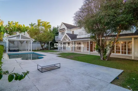 Sobrado com 6 Quartos para venda ou aluguel, 876m² no Barra da Tijuca, Rio de Janeiro