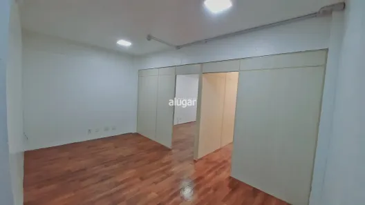 Sala Comercial para alugar, 51m² no Cinqüentenário, Caxias do Sul