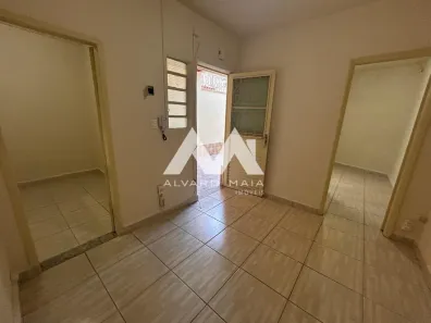 Casa com 2 Quartos para alugar, 60m² no Cruzeiro, Belo Horizonte