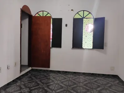 Casa com 4 Quartos à venda, 200m² no São Jorge, Manaus
