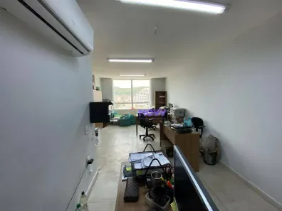 Sala Comercial à venda, 28m² no Santa Rosa, Niterói