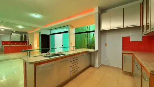 Casa com 4 Quartos para alugar, 400m² no Plano Diretor Sul, Palmas