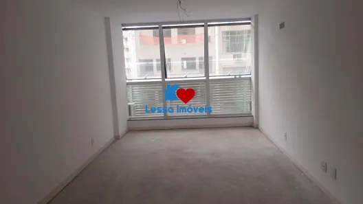 Sala Comercial à venda, 32m² no Ingá, Niterói