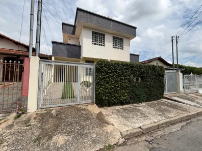 Casa com 3 Quartos para alugar, 150m² no Santa Lúcia, Betim