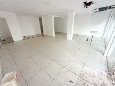 Prédio Comercial para alugar, 250m² no Chapada, Manaus