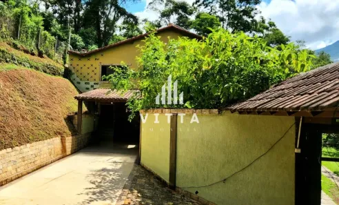Casa com 3 Quartos para alugar, 300m² no Carangola, Petrópolis
