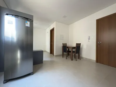 Kitnet com 1 Quarto para alugar, 25m² no Zona 07, Maringá