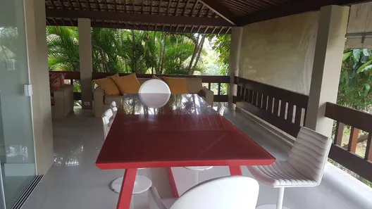 Casa com 5 Quartos à venda, 700m² no Piatã, Salvador