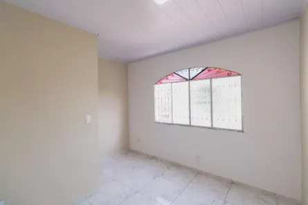 Casa com 2 Quartos para alugar, 135m² no Campo Grande, Rio de Janeiro