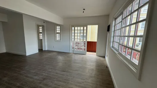 Sala Comercial à venda, 38m² no Centro, Gramado