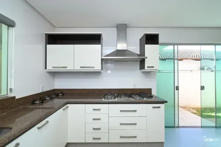 Casa de Condomínio com 3 Quartos para alugar, 270m² no Loteamento Portal do Sol II, Goiânia