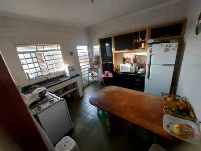 Ponto Comercial com 3 Quartos à venda, 242m² no Parque Jaraguá, Taubaté