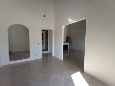 com 3 Quartos para venda ou aluguel, 230m² no Igara, Canoas