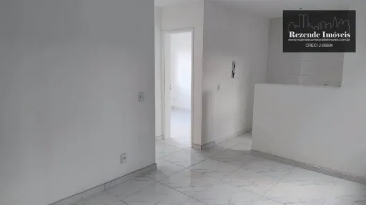 Apartamento com 2 Quartos para alugar, 40m² no Bom Jesus, Campo Largo