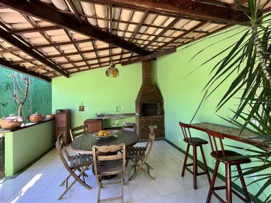 Casa de Condomínio com 3 Quartos para alugar, 140m² no Buraquinho, Lauro de Freitas
