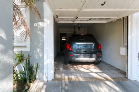 Casa com 3 Quartos para alugar, 180m² no Igara, Canoas