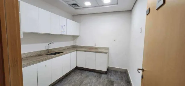 Sala Comercial para alugar, 556m² no Barra Olímpica, Rio de Janeiro