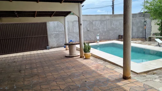 Sobrado com 4 Quartos à venda, 180m² no Setor Habitacional Arniqueira, Brasília
